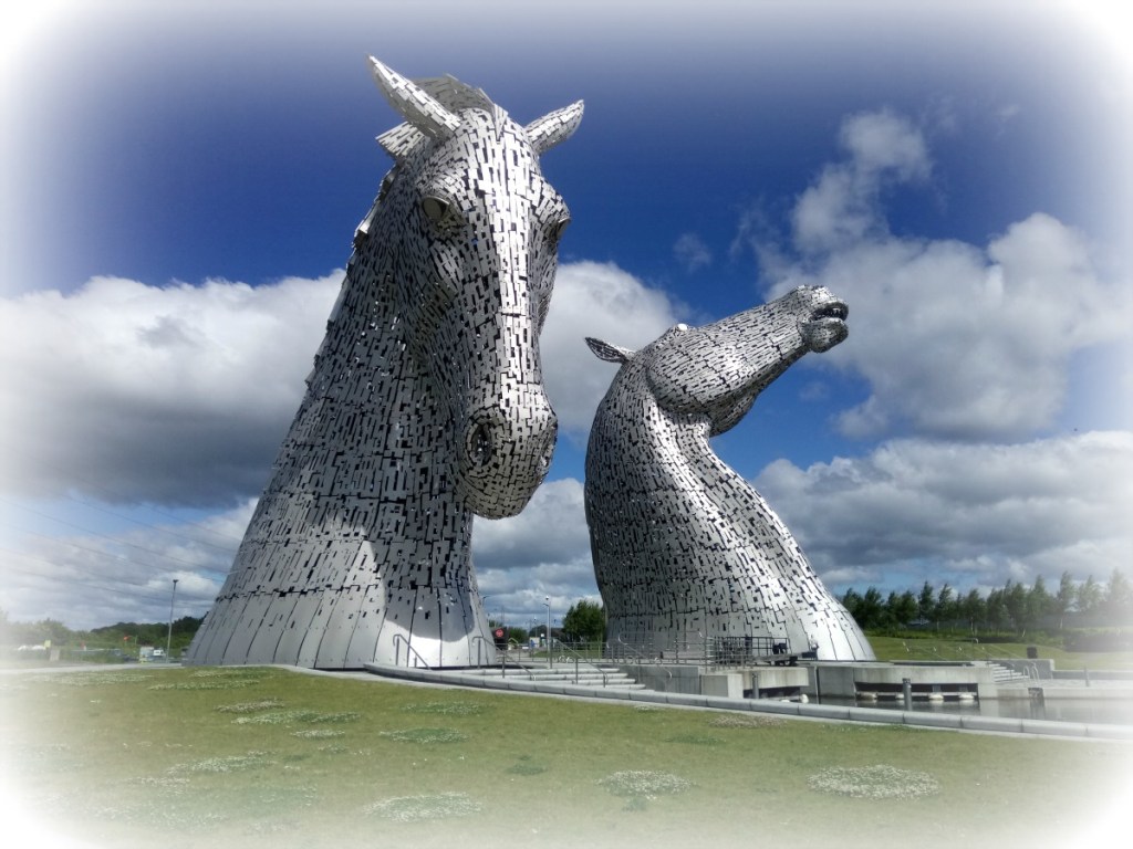 Falkirk The Kelpies and the Falkirk Wheel – JWalking